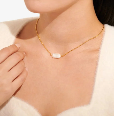 Joma Lumi Pearl Necklace